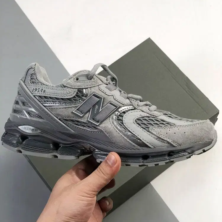 【2026年 発売予定】New Balance 1954R “Grey” (ニューバランス)