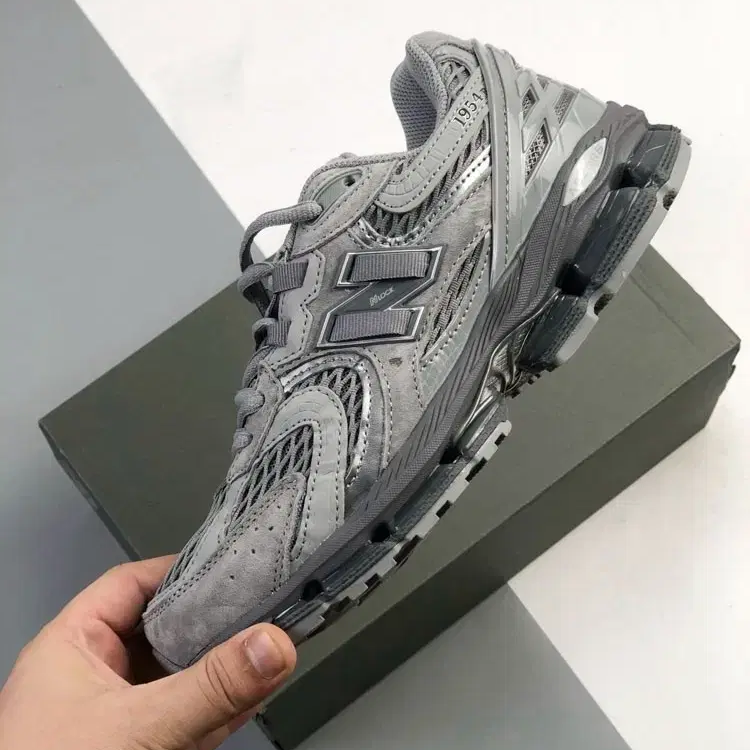 【2026年 発売予定】New Balance 1954R “Grey” (ニューバランス)