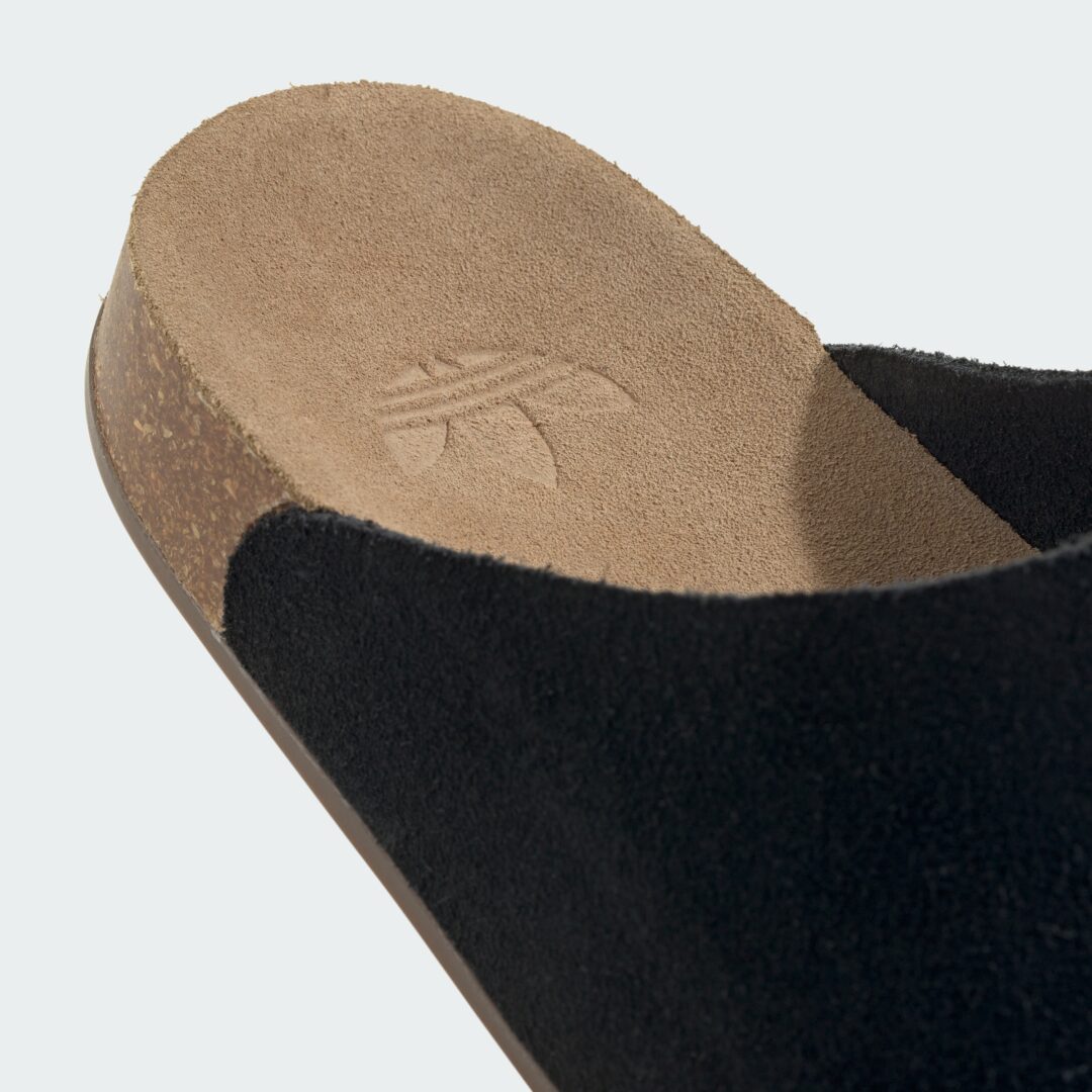 【2026年 6/12 発売】adidas Originals ADIMULE SLIDE “Core Black/Golden Beige” (アディダス オリジナルス アディミュール スライド “ブラック/ベージュ”) [JQ4367/JR3587]
