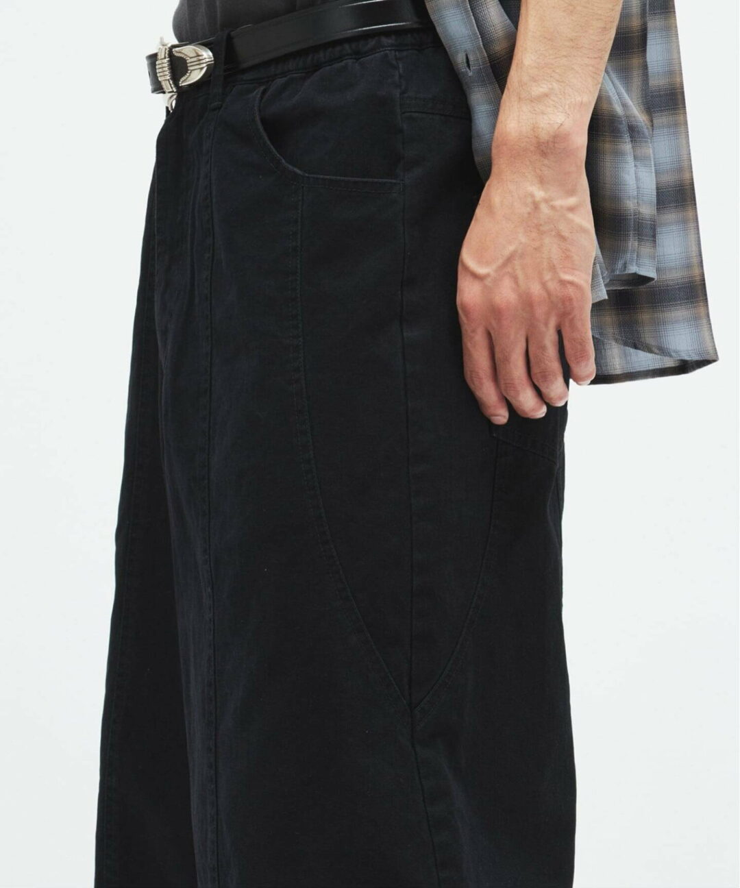 JOURNAL STANDARD “ヴィンテージツイル ワーク クォーターショーツ”が発売 (ジャーナルスタンダード)