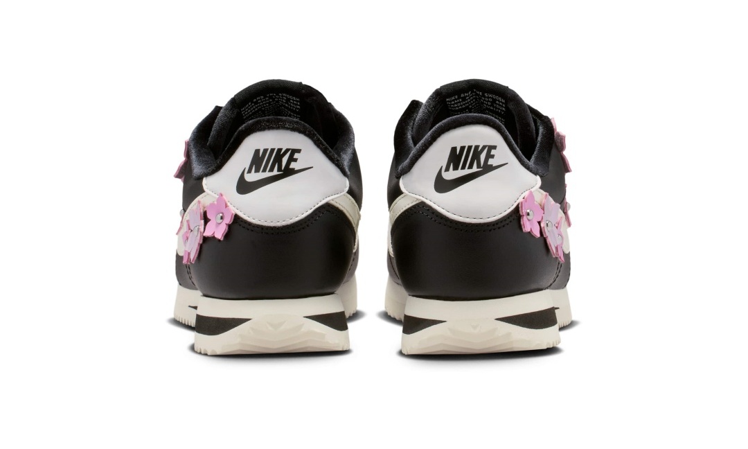 【2026年 発売】NIKE CORTEZ LEATHER “Floral Pack/Black/Pink Rise” (ナイキ コルテッツ レザー “フローラルパック/ブラック/ピンクライズ”) [IV5675-001]