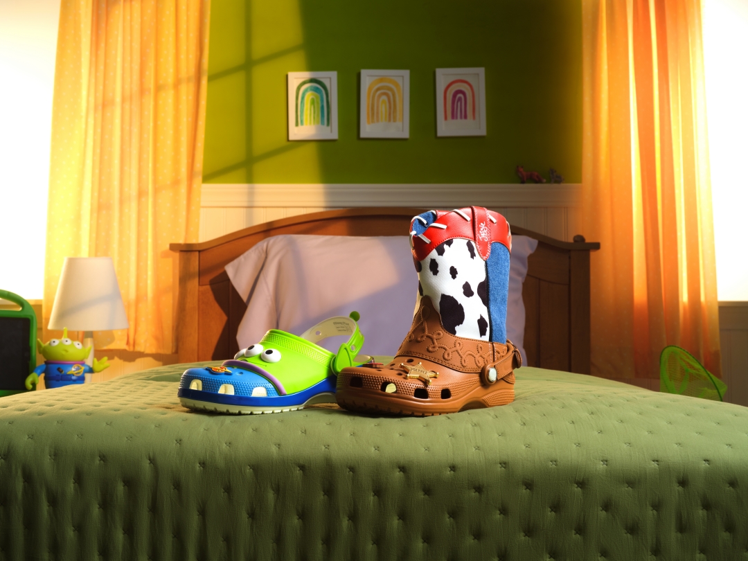 トイ・ストーリー × クロックス 最新コラボが2026年 6/17 発売 (Crocs Toy Story)