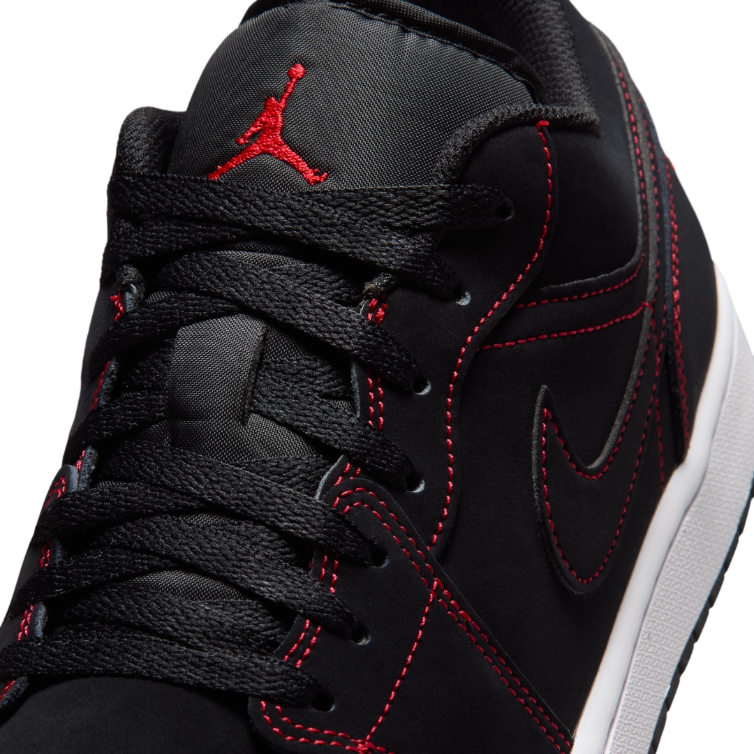 【2026年 発売予定】NIKE AIR JORDAN 1 LOW “Bloodline” (ナイキ エア ジョーダン ロー “ブラッドライン”) [553558-076]