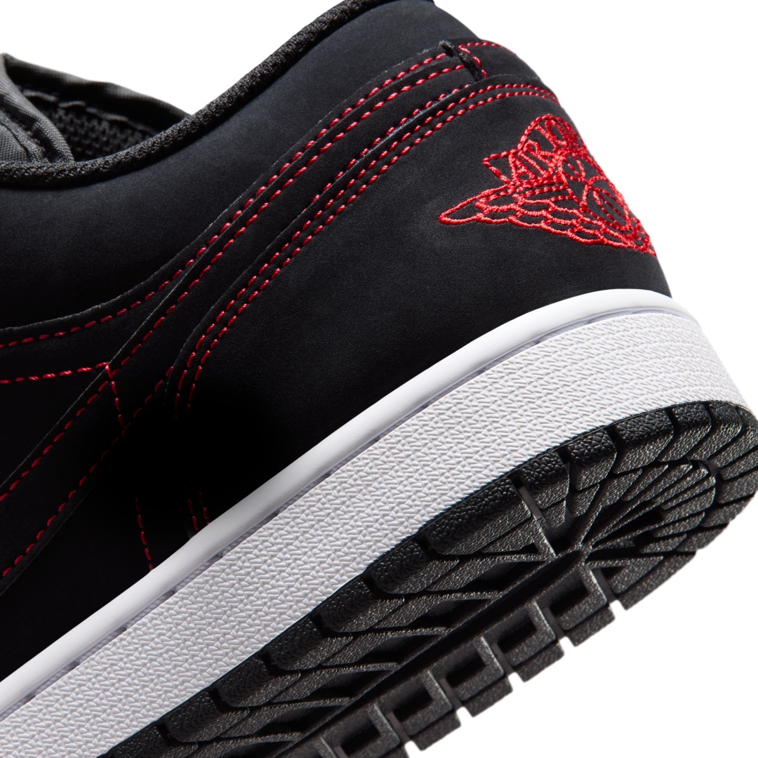 【2026年 発売予定】NIKE AIR JORDAN 1 LOW “Bloodline” (ナイキ エア ジョーダン ロー “ブラッドライン”) [553558-076]