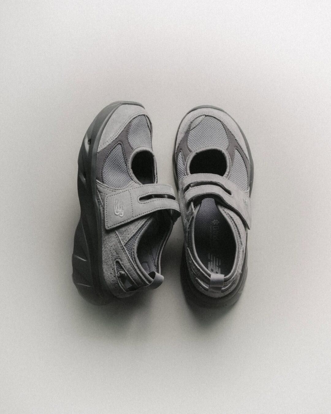 【海外発売】New Balance BREEZE SD2203 GY “Grey” (ニューバランス ブリーズ) [SD2203GY]