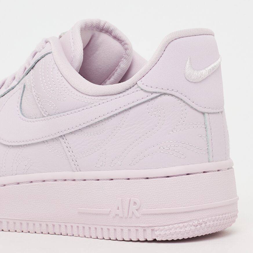 【2026年 発売予定】NIKE W AIR FORCE 1 07 LOW  PREMIUM “Bleached Lilac” (ナイキ エア フォース 1 ロー プレミアム “ライラック”) [IO4842-500]