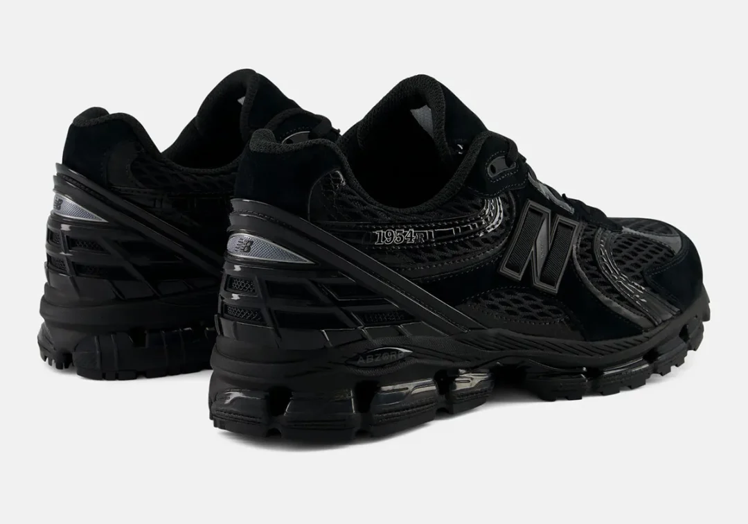 【2026年 発売予定】New Balance 1954R “Triple Black” (ニューバランス)