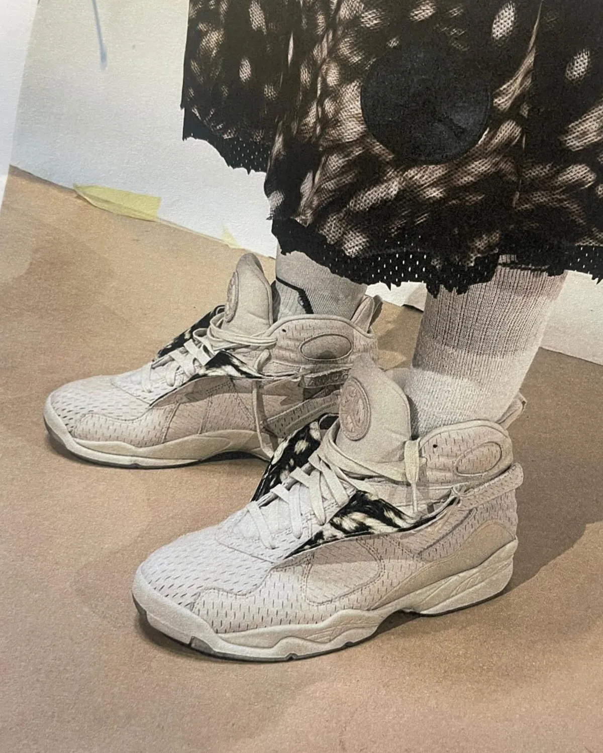 【2027年 春 発売予定】Slam Jam x NIKE AIR JORDAN 8 RETRO “Iron Grey/Light Bone” (スラムジャム ナイキ エア ジョーダン 8 レトロ “アイアングレー/ライトボーン”) [IZ4961-069/IZ4961-072]
