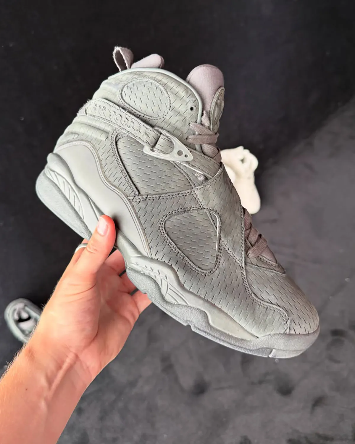 【2027年 春 発売予定】Slam Jam x NIKE AIR JORDAN 8 RETRO “Iron Grey/Light Bone” (スラムジャム ナイキ エア ジョーダン 8 レトロ “アイアングレー/ライトボーン”) [IZ4961-069/IZ4961-072]