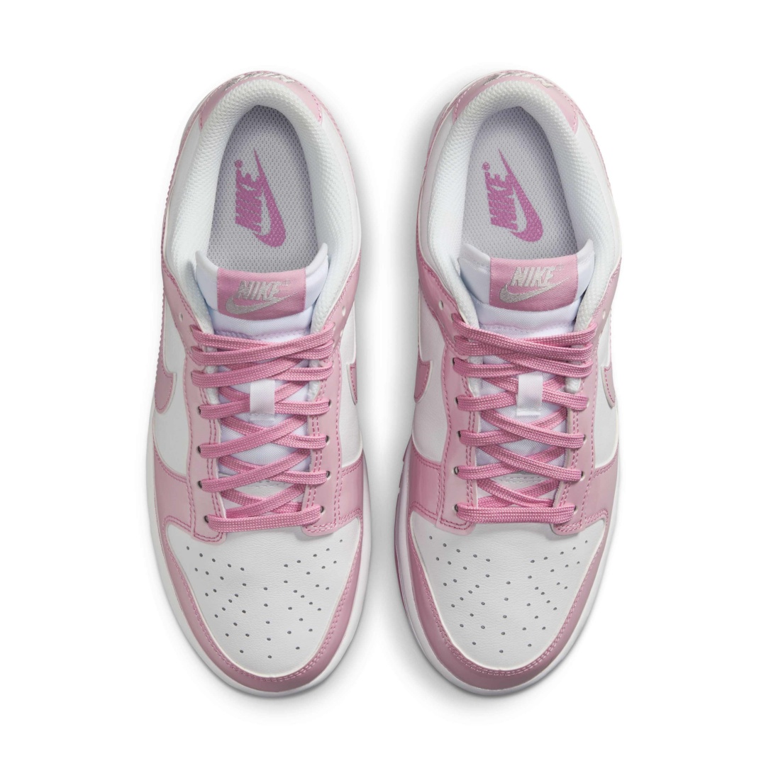 【2026年 7月 発売予定】NIKE W DUNK LOW SE STREET1 “Pink Rise Patent” (ナイキ ダンク ロー “ピンクライズ パテント”) [IV5104-102]