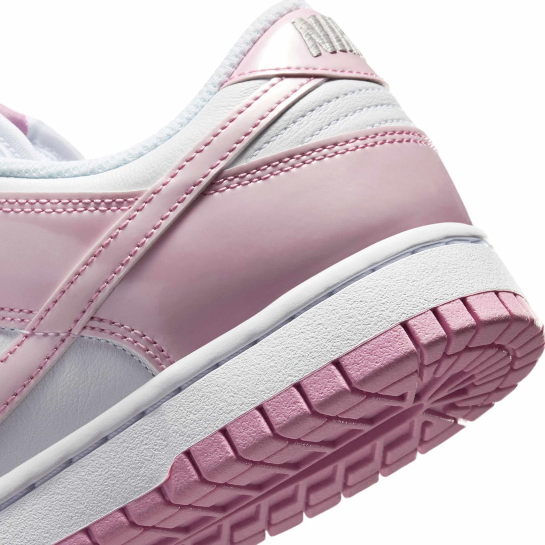 【2026年 7月 発売予定】NIKE W DUNK LOW SE STREET1 “Pink Rise Patent” (ナイキ ダンク ロー “ピンクライズ パテント”) [IV5104-102]