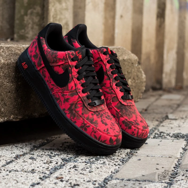 【2026年 発売】LIBERTY × NIKE AIR FORCE 1 LOW QS “Floral/Light Crimson/Black” (リバティ ナイキ エア フォース ロー “フローラル/ライトクリムゾン/ブラック”) [744067-600]