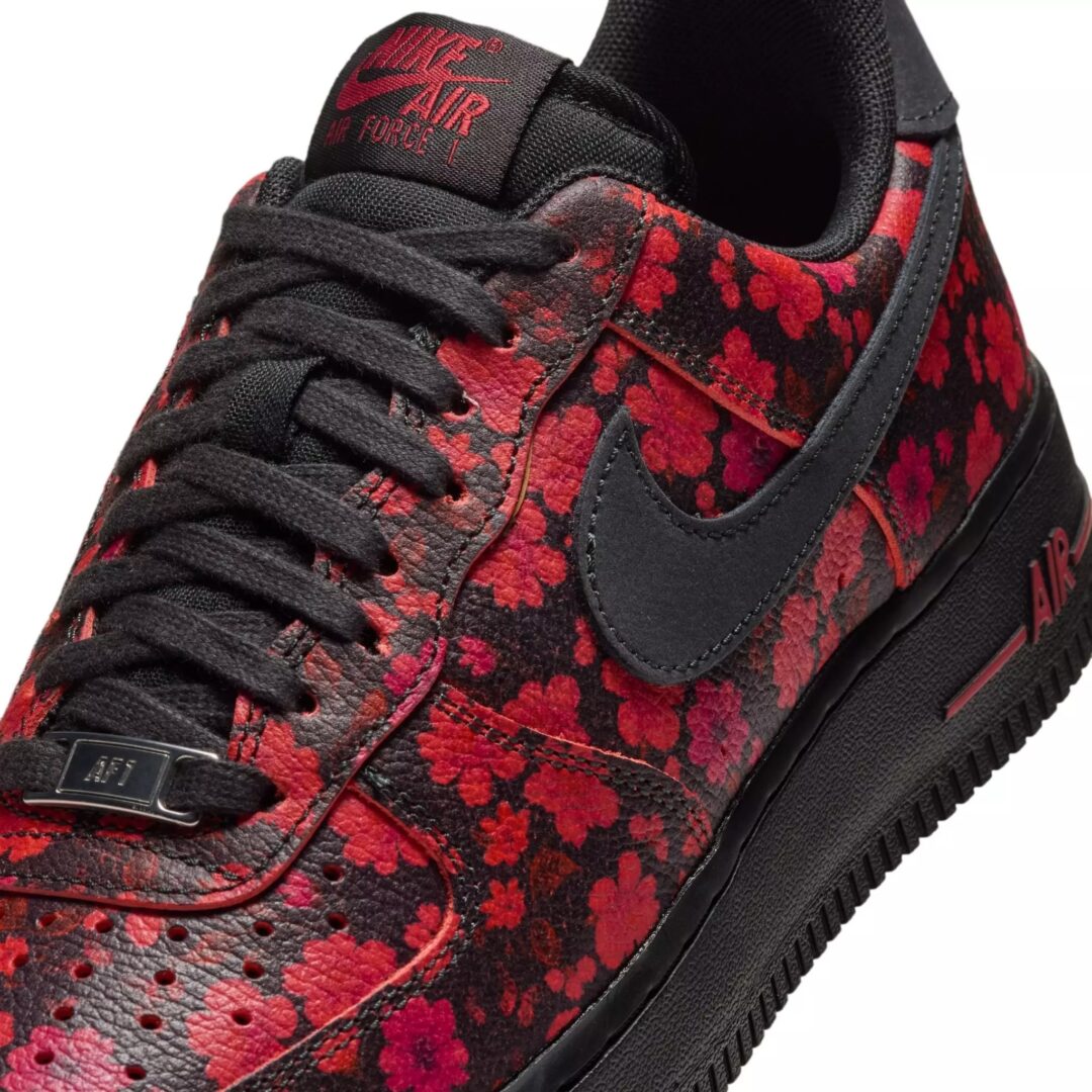 【2026年 発売】LIBERTY × NIKE AIR FORCE 1 LOW QS “Floral/Light Crimson/Black” (リバティ ナイキ エア フォース ロー “フローラル/ライトクリムゾン/ブラック”) [744067-600]