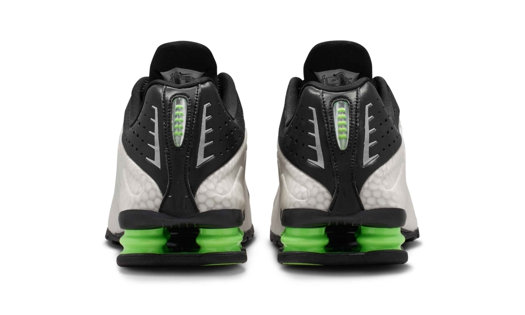 【2026年 8/8 発売】NIKE SHOX R4 SP “Black/Lime Glow” (ナイキ ショックス “ブラック/ライムグロー”) [IR1946-001]
