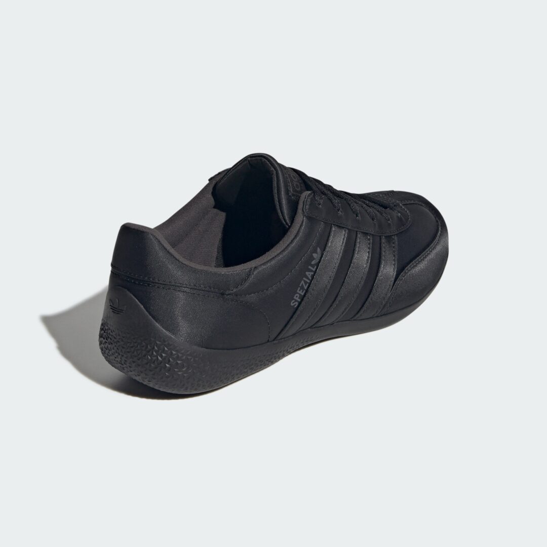 【2026年 7/24 発売】adidas Originals HANDBALL SPEZIAL LO PRO “Triple Black” (アディダス オリジナルス ハンドボール スペツィアル ロー プロ “トリプルブラック”) [KK0936]