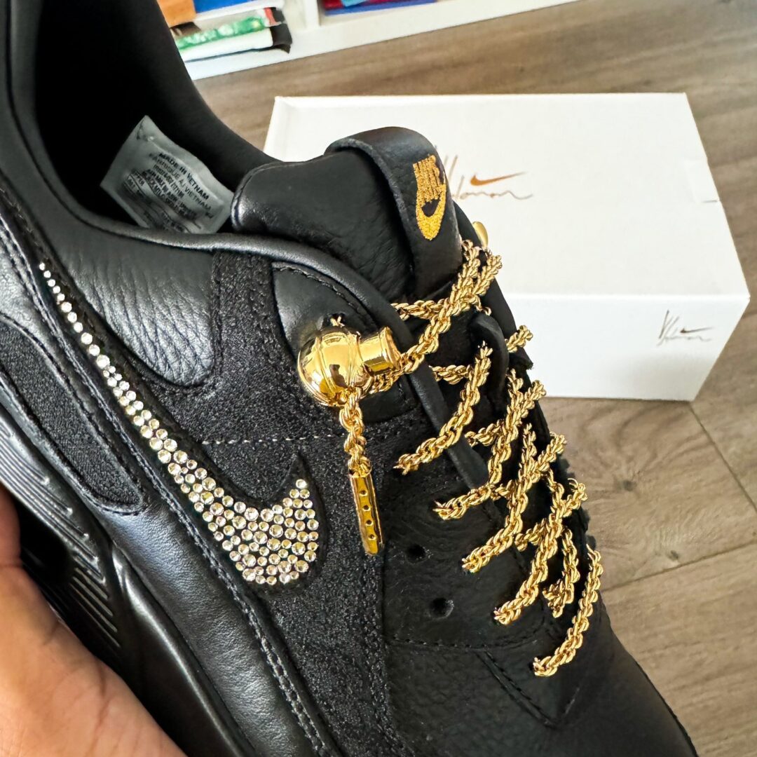 【海外 2026年 7/10 発売】Victor Solomon x NIKE “Trophies Collection – Black/Metallic Gold” (ヴィクター・ソロモン ナイキ “トロフィーコレクション”) [IR2076-001/IR2074-002/IR2077-001]