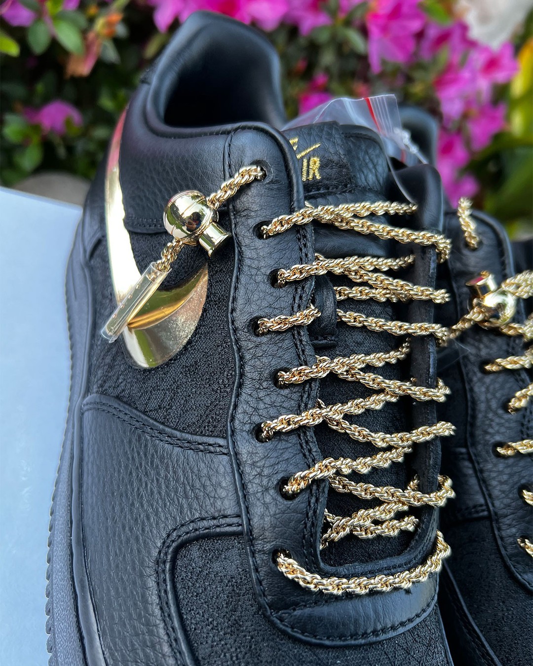 【海外 2026年 7/10 発売】Victor Solomon x NIKE “Trophies Collection – Black/Metallic Gold” (ヴィクター・ソロモン ナイキ “トロフィーコレクション”) [IR2076-001/IR2074-002/IR2077-001]