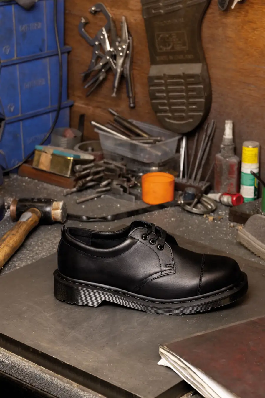 Dr. Martens × MHL. 初となるコラボレーション「1461」が2026年 7/16 発売予定 (ドクターマーチン エムエイチエル)