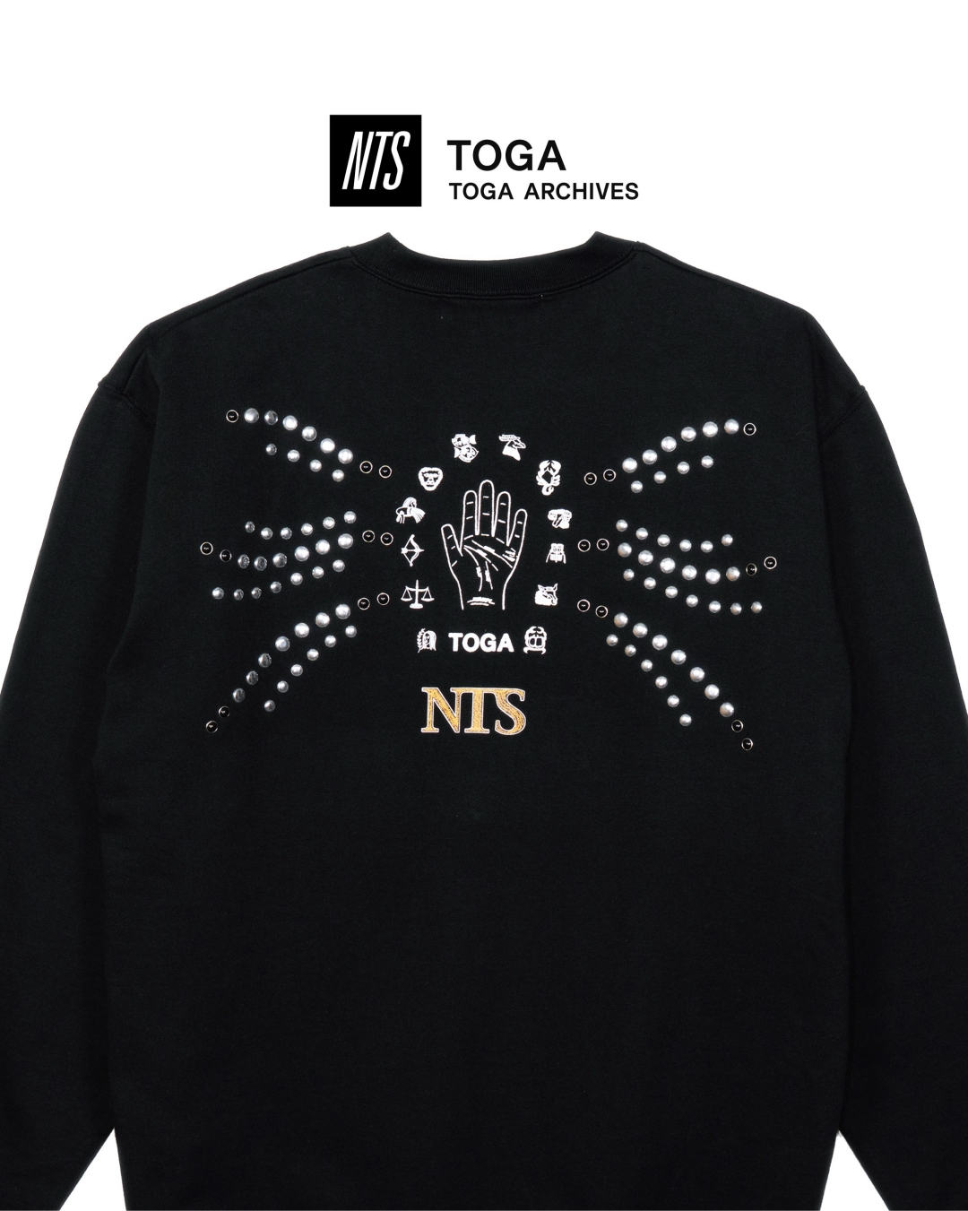TOGA x NTS Radio capsule collectionが2026年 7/31 発売 (トーガ エヌティエス ラジオ)