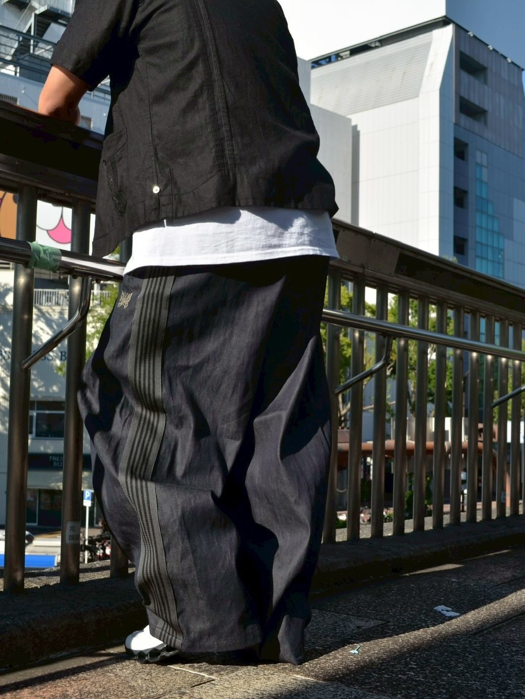 NEEDLES × BEAVER 2026 別注 “H.D Track Pant – Denim”が発売 (ニードルズ ビーバー)
