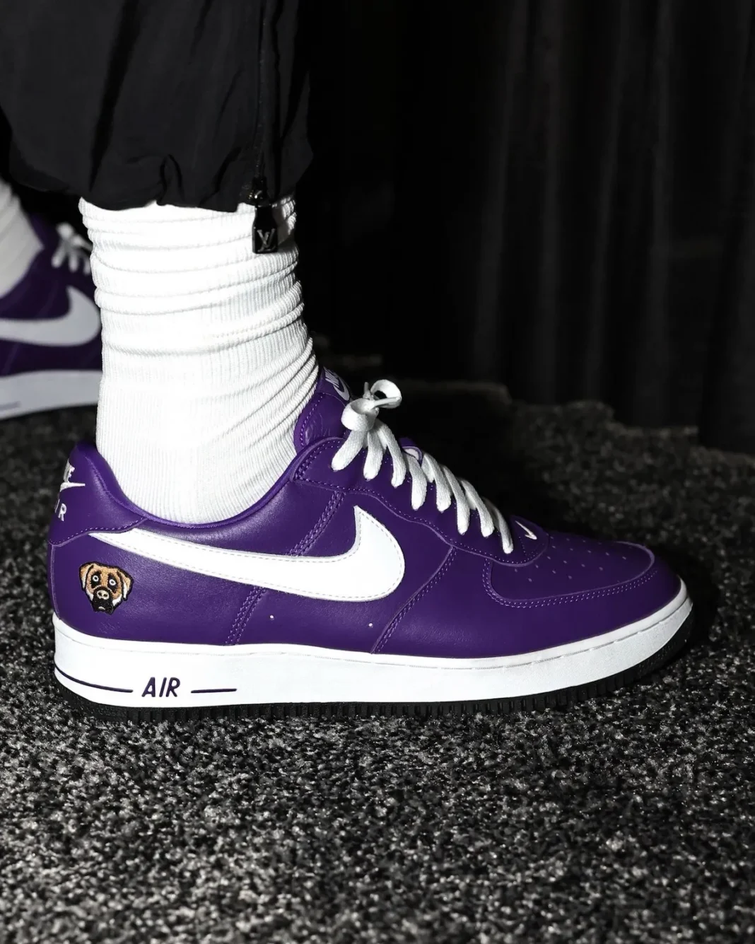 【2026年 発売予定】VICTOR VICTOR WORLDWIDE x NIKE AIR FORCE 1 01 LOW “Court Purple” (ヴィクター・ヴィクター・ワールドワイド ナイキ エア フォース 1 ロー “コートパープル”) [IV3238-500]