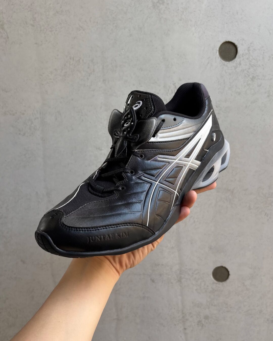 【2027年 春夏】Juntae Kim x ASICS GEL-KINETIC FR “Dressneaker” (ジュンテ キム アシックス ゲルキネティック)
