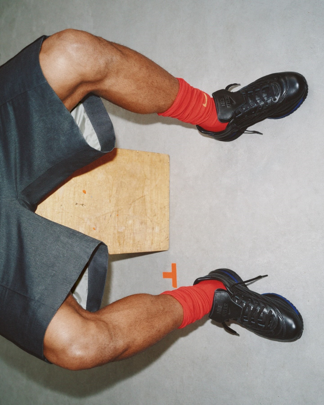 【2026年 7/8 発売予定】NIKE ATELIER MERC PREMIUM “Black/Game Royal” (ナイキ アトリエ メルク プレミアム “ブラック/ゲームロイヤル”) [JF4859-001]