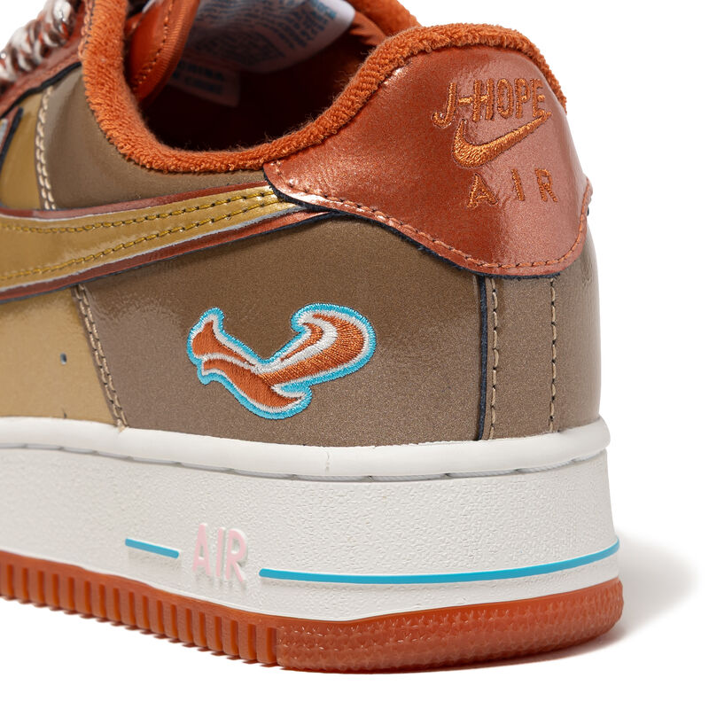 【2026年 10/17 & 10/22 発売】NIGO x BTS/J-Hope x NIKE AIR FORCE 1 01 LOW “Burnt Sunrise” (ニゴー ジェイホープ ナイキ エア フォース 1 ロー “バーントサンライズ”) [IO8766-800]