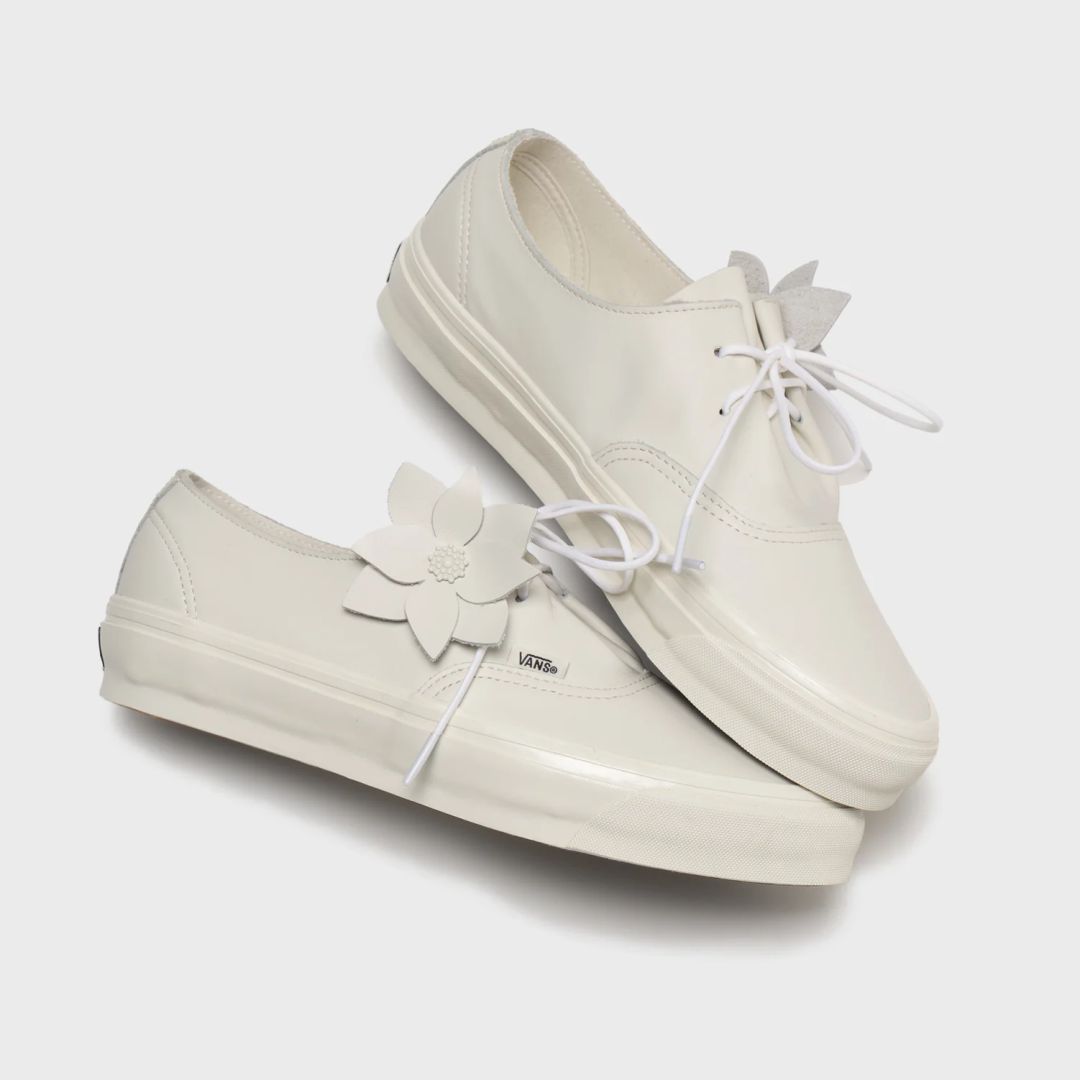VANS PREMIUM AUTHENTIC EASE SHO "Marshmallow" (バンズ プレミアム オーセンティック) [VN000ECPCD3]