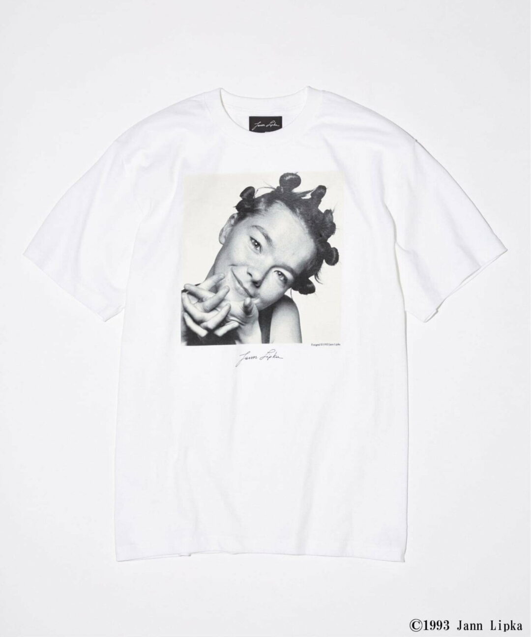 Jann Lipka Bjork Portrait 1993 × JOURNAL STANDARD プリントTEEが2026年 8月上旬 発売 (ジャーナルスタンダード ビョーク)