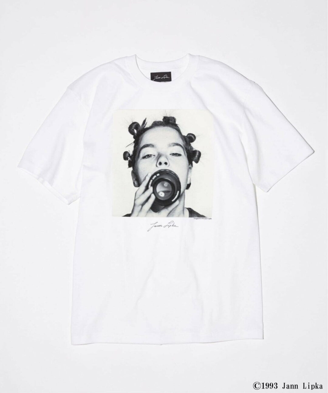 Jann Lipka Bjork Portrait 1993 × JOURNAL STANDARD プリントTEEが2026年 8月上旬 発売 (ジャーナルスタンダード ビョーク)