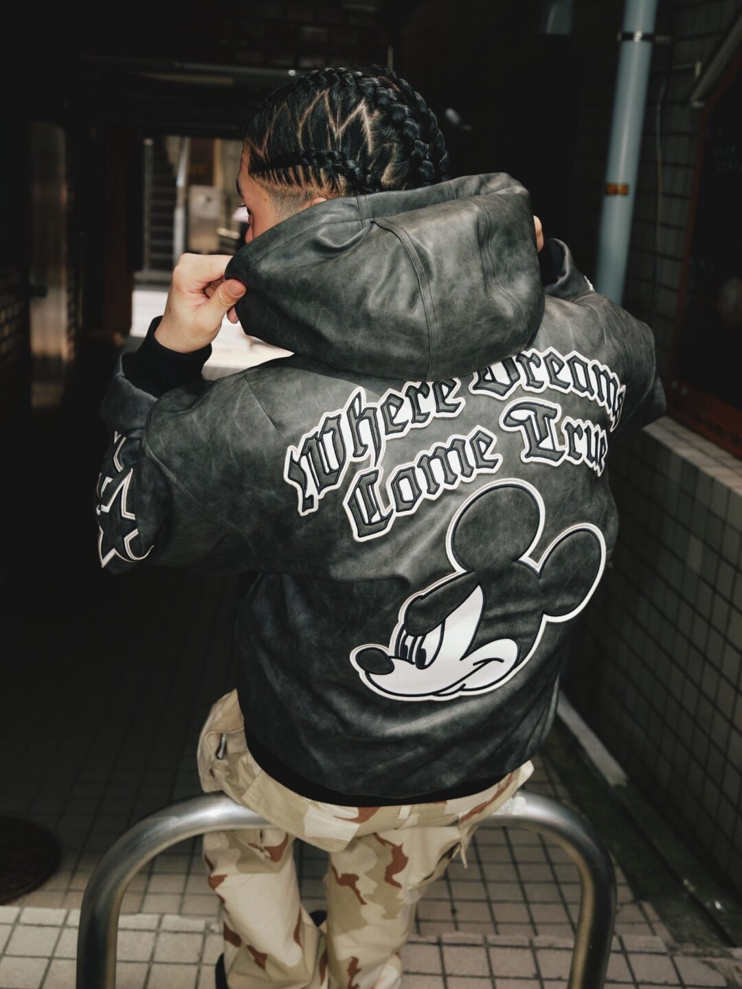 adidas DISNEY MICKEY MOUSE DREAMS JACKET "Black"が発売 (アディダス ディズニー ミッキーマウス ドリームス ジャケット) [IA4410]