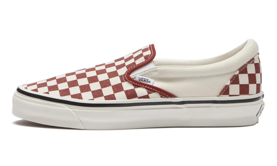 【2026年 7/1 発売】VANS PREMIUM CLASSIC SLIP-ON 98 “CHECKERBOARD/PEWTER/POPPY EMBER RED” (バンズ プレミアム クラシック スリッポン) [VN000D9PGWR/VN000D9PPWT]