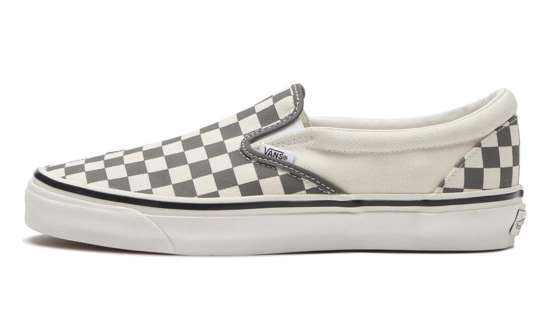 【2026年 7/1 発売】VANS PREMIUM CLASSIC SLIP-ON 98 “CHECKERBOARD/PEWTER/POPPY EMBER RED” (バンズ プレミアム クラシック スリッポン) [VN000D9PGWR/VN000D9PPWT]