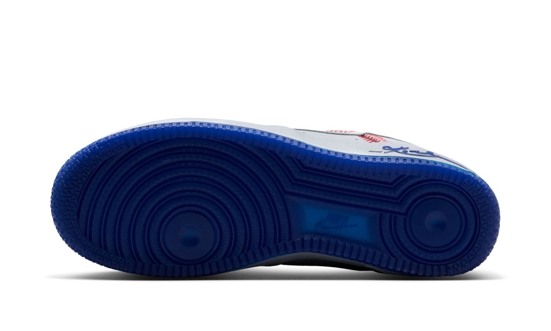 【2026年 8/15 発売予定】Kobe Bryant × NIKE AIR FORCE 1 LOW PROTRO QS “Dodgers” (コービー・ブライアント ナイキ エア フォース 1 ロー プロトロ “ドジャース”) [IQ3920-001]