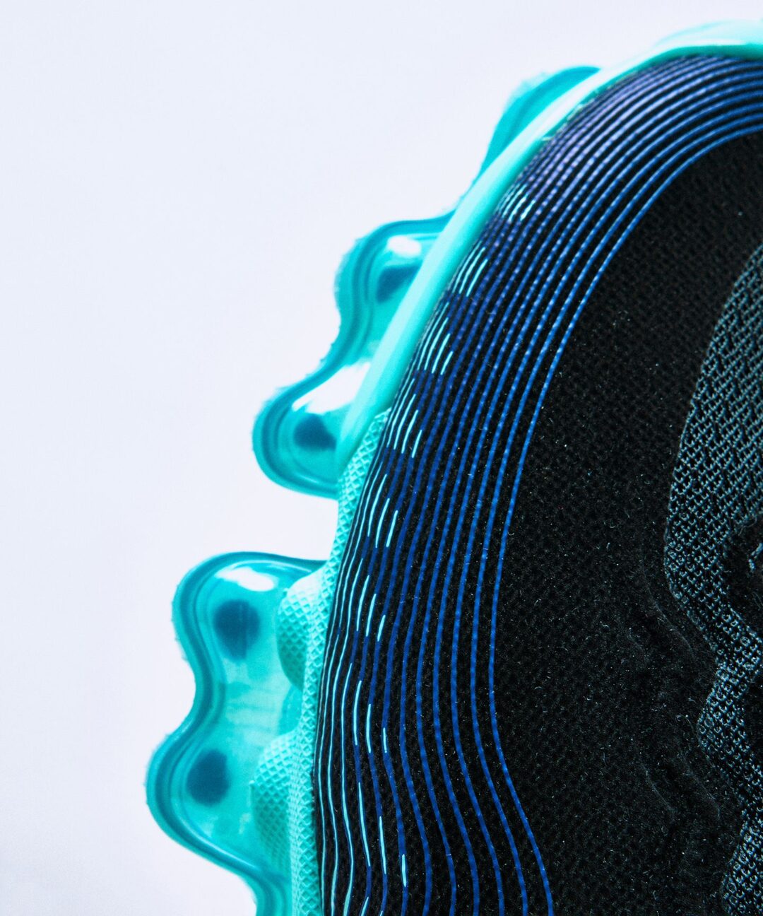 【2026年 7/1 発売予定】NIKE AIR LIQUID MAX “Black/Radiant Blue” (ナイキ エア リキッド マックス “ブラック/ラディアントブルー”) [IQ7635-001]