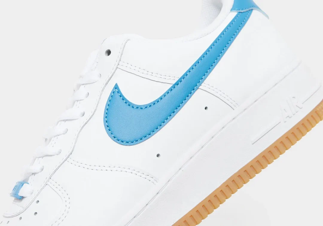 【2026年 発売】NIKE AIR FORCE 1 LOW “White/Aurora Blue/Gum Light Brown” (ナイキ エア フォース 1 ロー “ホワイト/オーロラブルー/ガム”) [FJ4146-135]