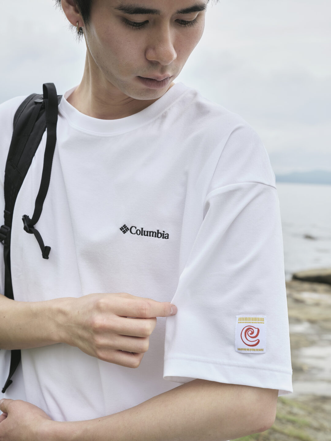 コロンビア × カップヌードル 55周年記念コラボ第2弾「シーフードヌードル ショートスリーブTシャツ」が2026年 7/17 発売 (Columbia)