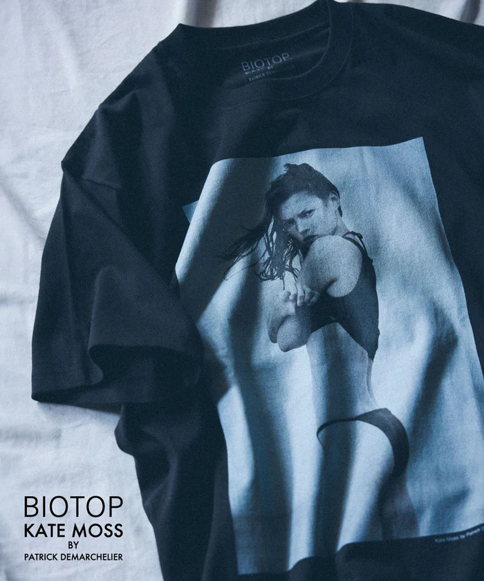 BIOTOP × Kate Moss by Patrick Demarchelier "Photo Tee 2026年 春夏モデル" 第2弾が8月上旬 発売 (ケイト・モス ビオトープ)