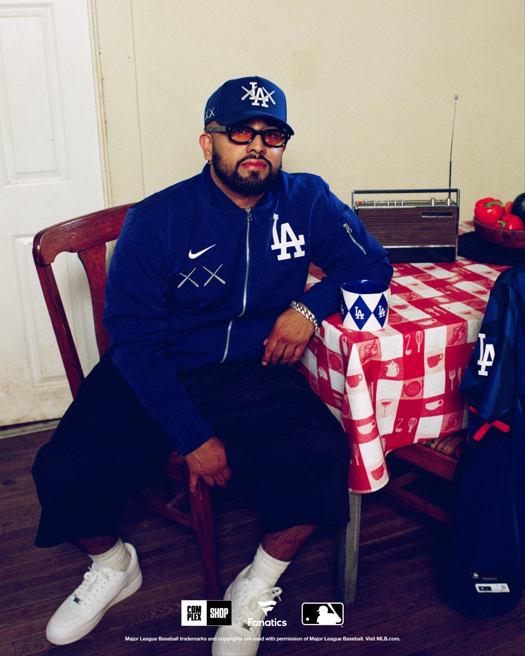 KAWS x MLB コラボコレクションが2026年 7/16 & 7/20 発売 (カウズ エムエルビー)