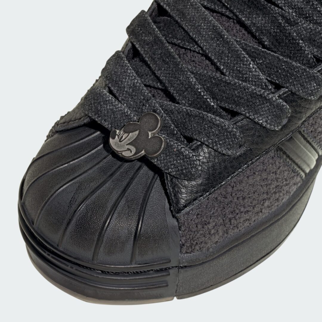 【2026年 発売】Disney x adidas Originals SUPERSTAR ST “Mickey Mouse/Grey Six” (ディズニー アディダス オリジナルス スーパースター “ミッキーマウス”) [KJ9942]