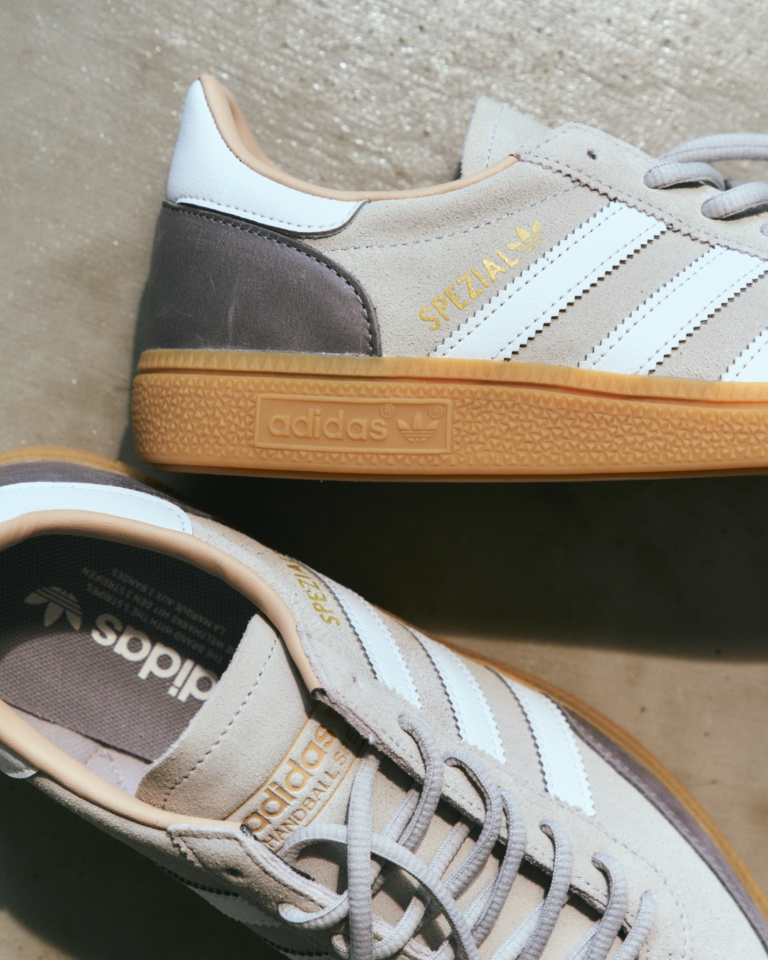 【2026年 7/29 発売】adidas Originals HANDBALL SPEZIAL for ADAM ET ROPÉ “Light Grey” (アダム エ ロぺ アディダス オリジナルス ハンドボール スペツィアル “ライトグレー”)