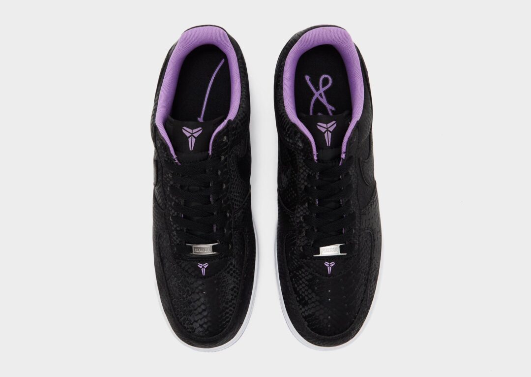 【2026年 10月 発売予定】Kobe Bryant × NIKE AIR FORCE 1 LOW “Black/Purple Stardust” (コービー・ブライアント ナイキ エア フォース 1 ロー “ブラック/パープルスターダスト”) [IB0018-007]