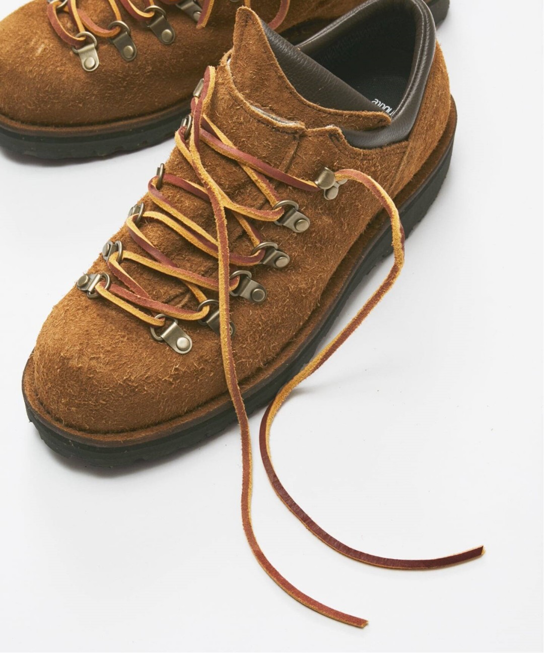 JOURNAL STANDARD × DANNER 2026 FW 別注 “マウンテン リッジ “へアリースエード” ブラウン”が11月中旬 発売 (ジャーナルスタンダード ダナー)