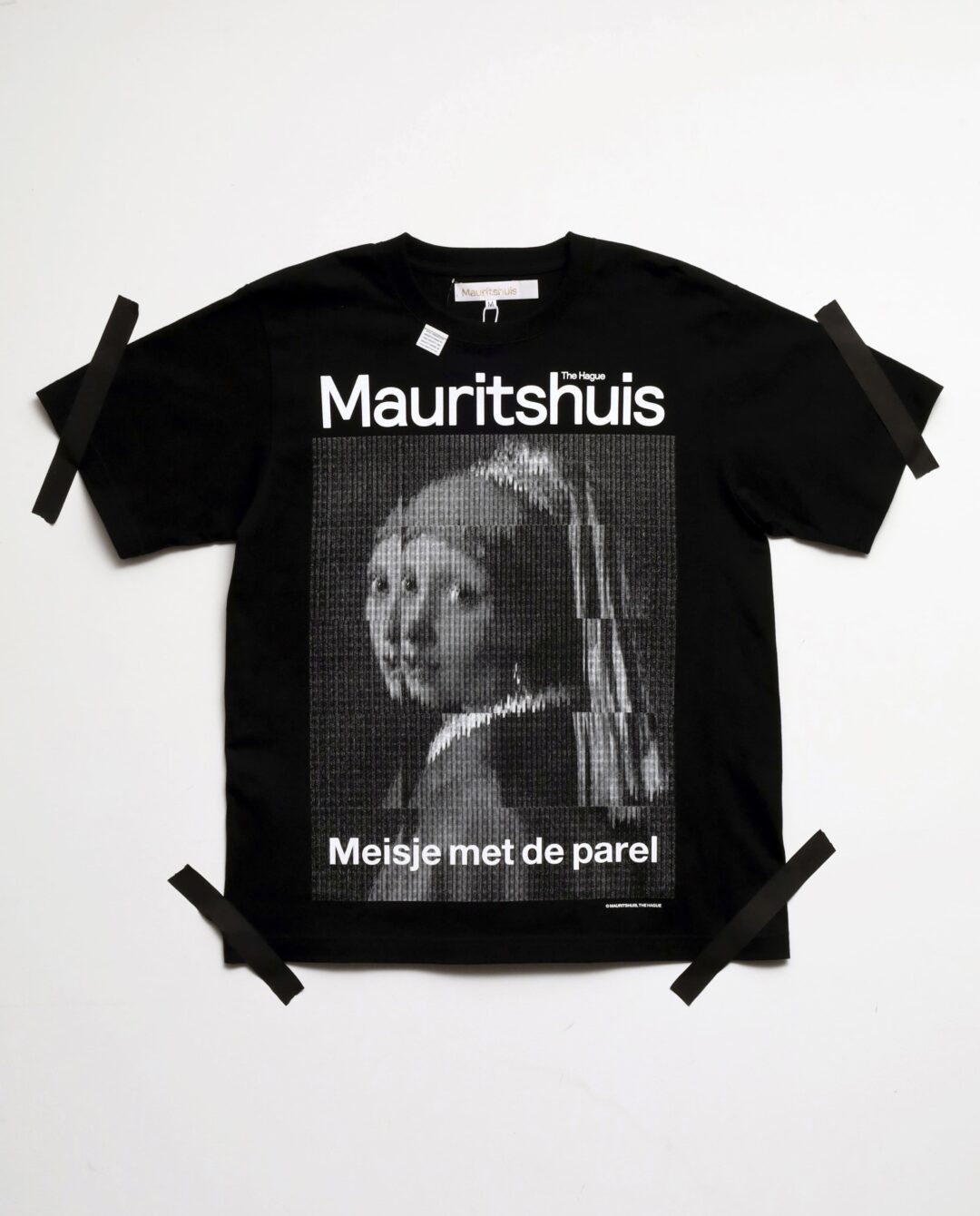 定カラーコラボTシャツを2026年 8/5 発売 (Johannes Vermeer Girl with a Pearl Earring コム デ ギャルソン 大阪)