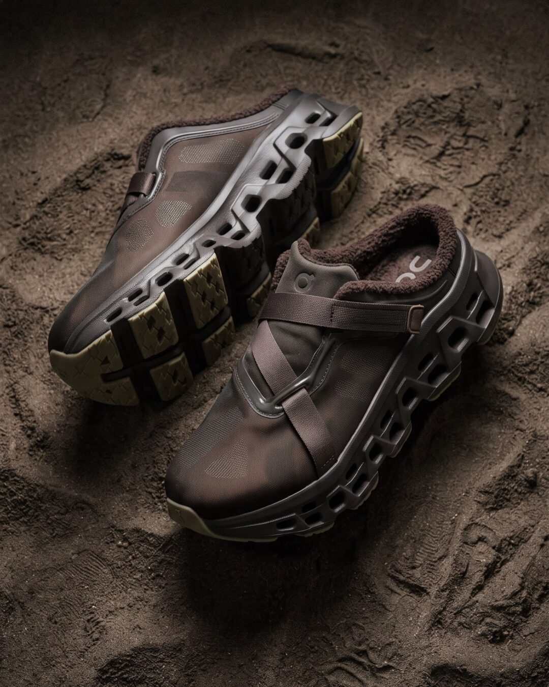 【2026年 8/27 発売】On x FKA Twigs Cloudmonster 3 Mule “Cacao/Espresso & Loess/Hare” (オン FKAツイッグス クラウドモンスター ミュール)
