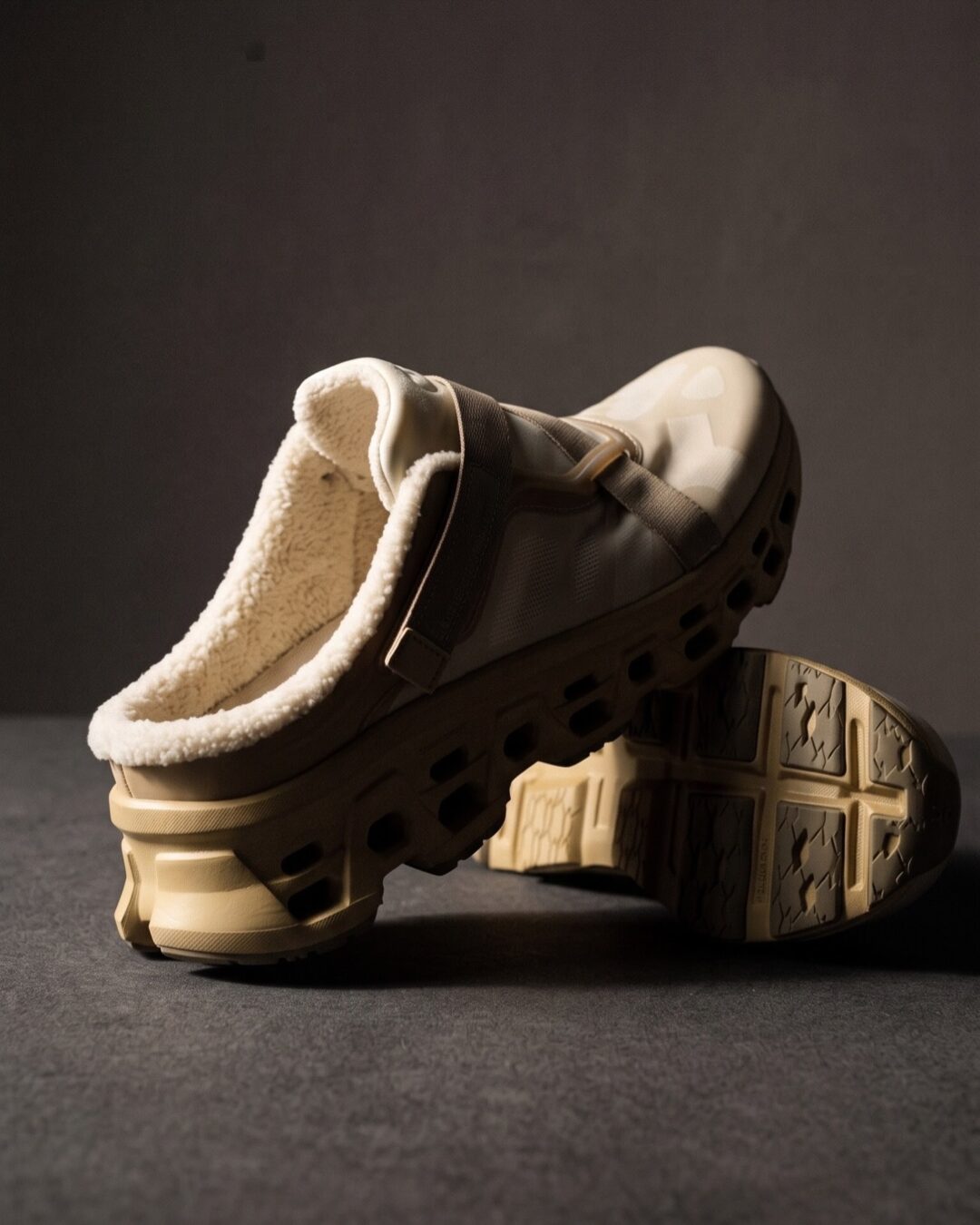 【2026年 8/27 発売】On x FKA Twigs Cloudmonster 3 Mule “Cacao/Espresso & Loess/Hare” (オン FKAツイッグス クラウドモンスター ミュール)