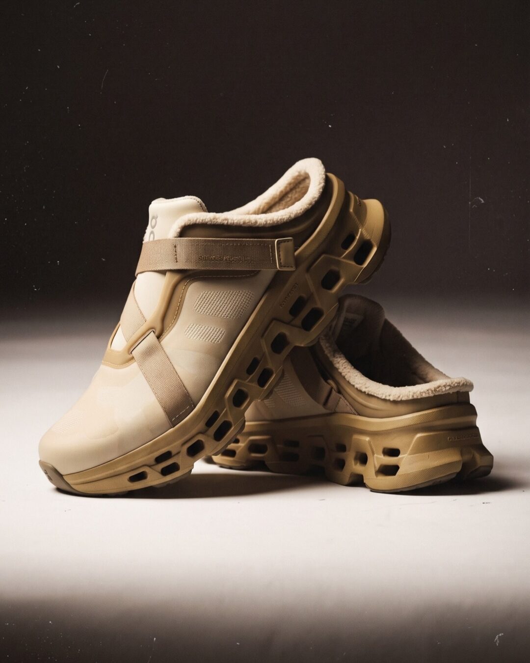【2026年 8/27 発売】On x FKA Twigs Cloudmonster 3 Mule “Cacao/Espresso & Loess/Hare” (オン FKAツイッグス クラウドモンスター ミュール)