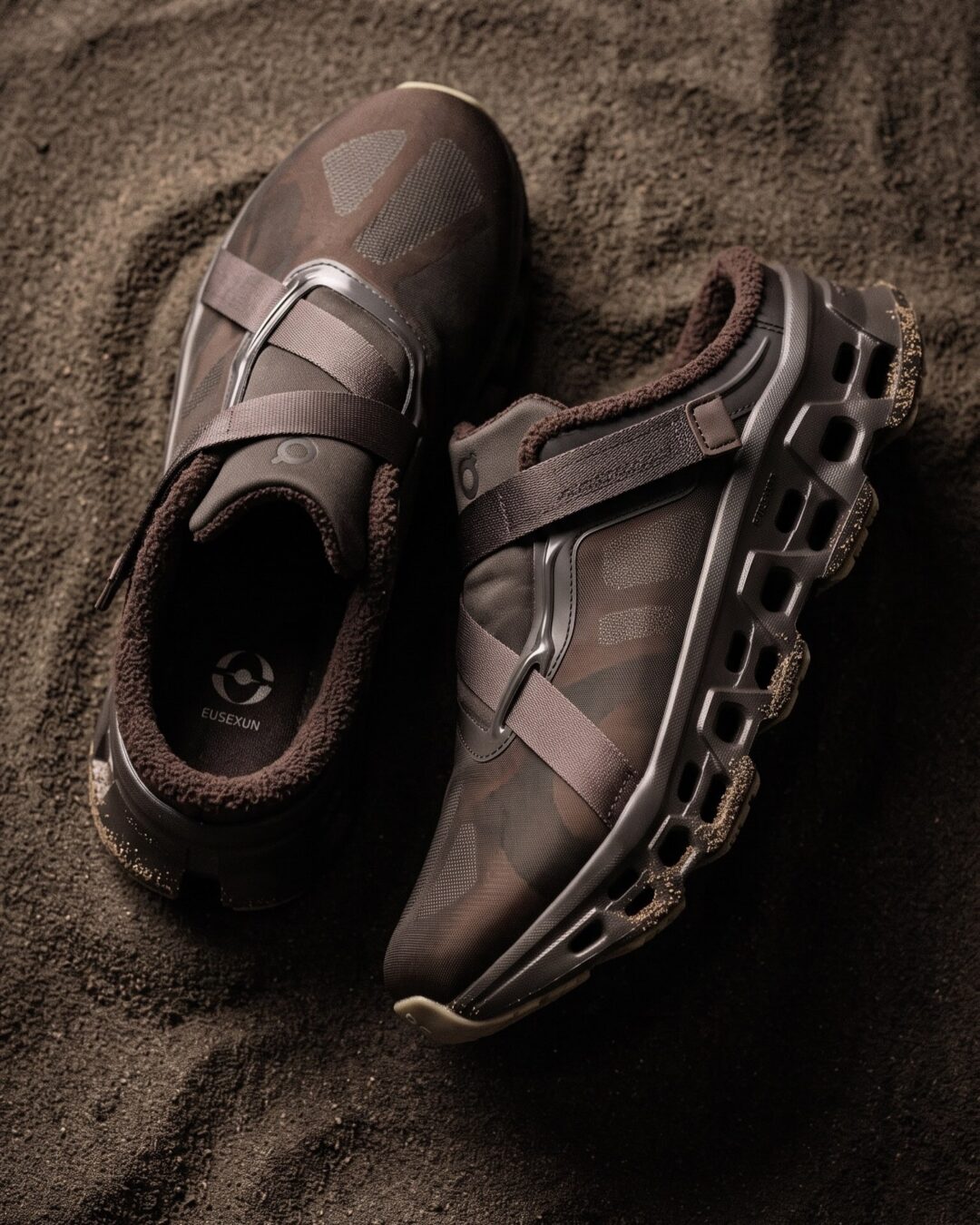 【2026年 8/27 発売】On x FKA Twigs Cloudmonster 3 Mule “Cacao/Espresso & Loess/Hare” (オン FKAツイッグス クラウドモンスター ミュール)