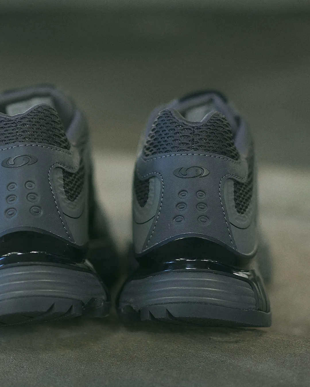 【2026年 8/26 発売】Salomon XT-WHISPER VOID “Grape Leaf/Asphalt” (サロモン “グレープリーフ/アスファルト”) [L49236800/L49236500]